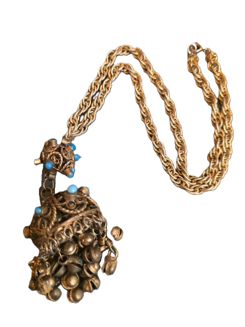 Z75 Vintage Silvertone Tribal Style Bell Necklace (1 of 4)