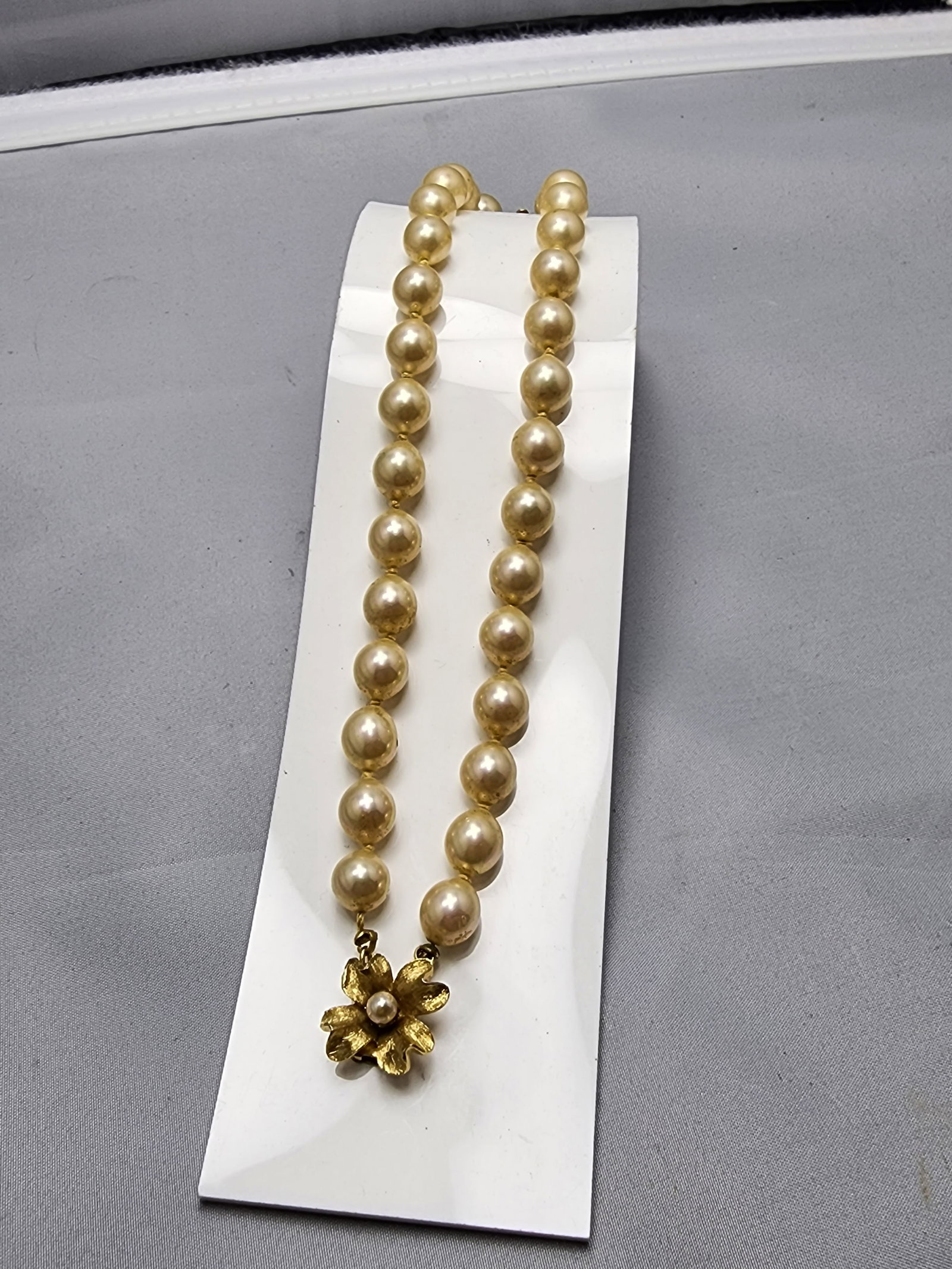 Vintage Signed Vendome Glass Pearl Bracelet (A761) (1 of 3)