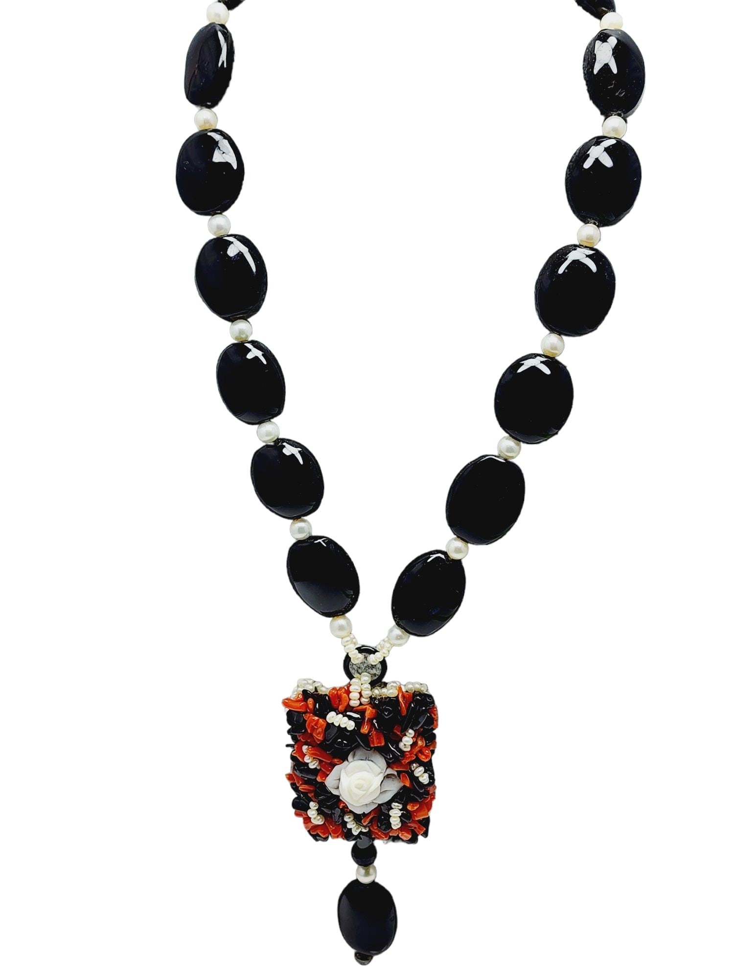 Vintage Signed Glass Pearl & Branch Coral Pendant Necklace (A854): Vintage Signed Glass Pearl & Branch Coral Pendant Necklace ? Fabulous vintage necklace with a clustered branch coral pendant and black glass/possibly onyx and pearl beaded necklace. Pendant has molded