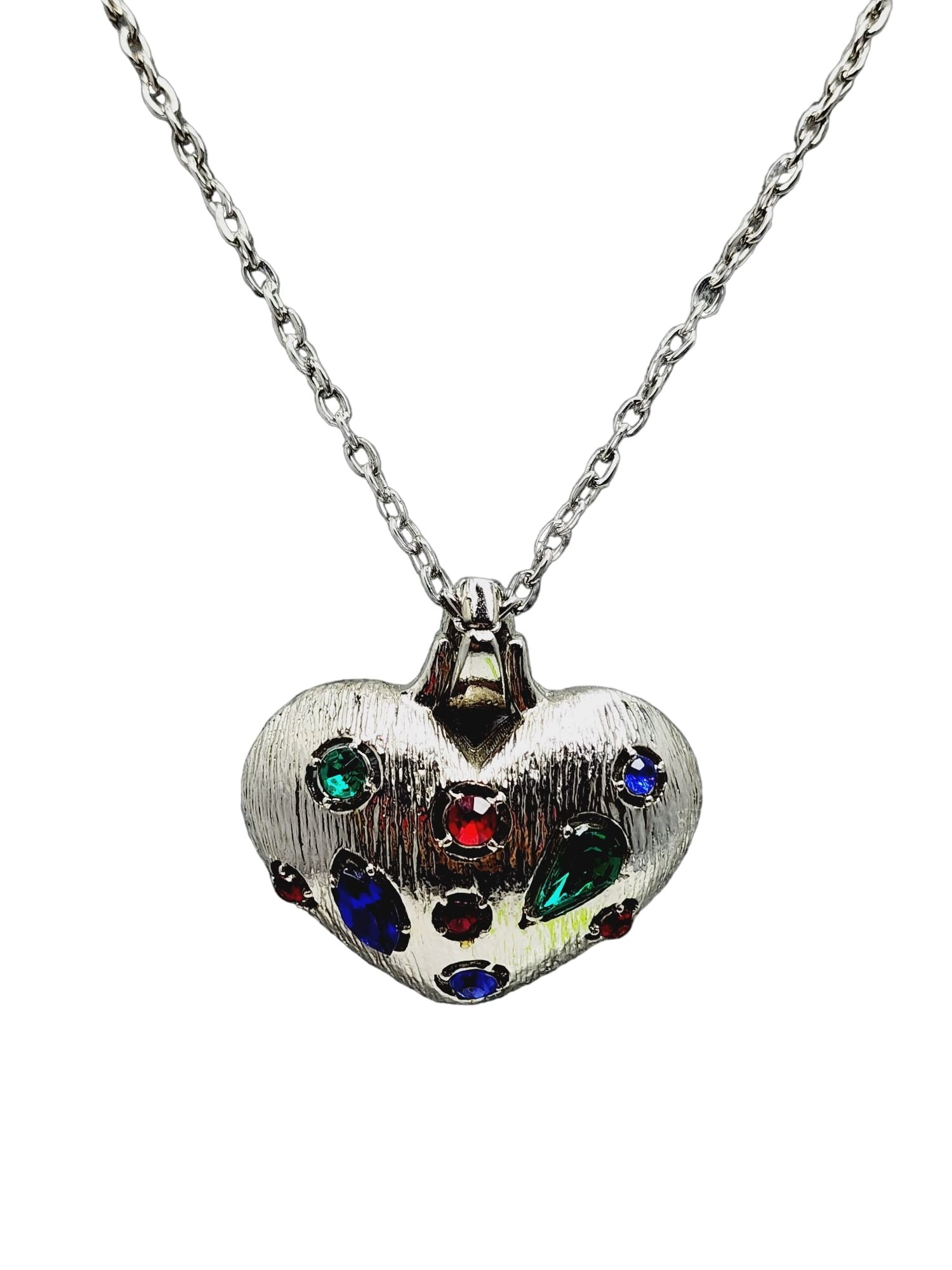 Vintage Moghul Colored Domed Heart Pendant Necklace (A876): Vintage Moghul Colored Domed Heart Pendant Necklace (A876) ? Size: Chain 22", Pendant 1". Condition: Very good vintage. Era: Circa 1980s. Signed: None. Details: Beautiful pendant necklace adorned with