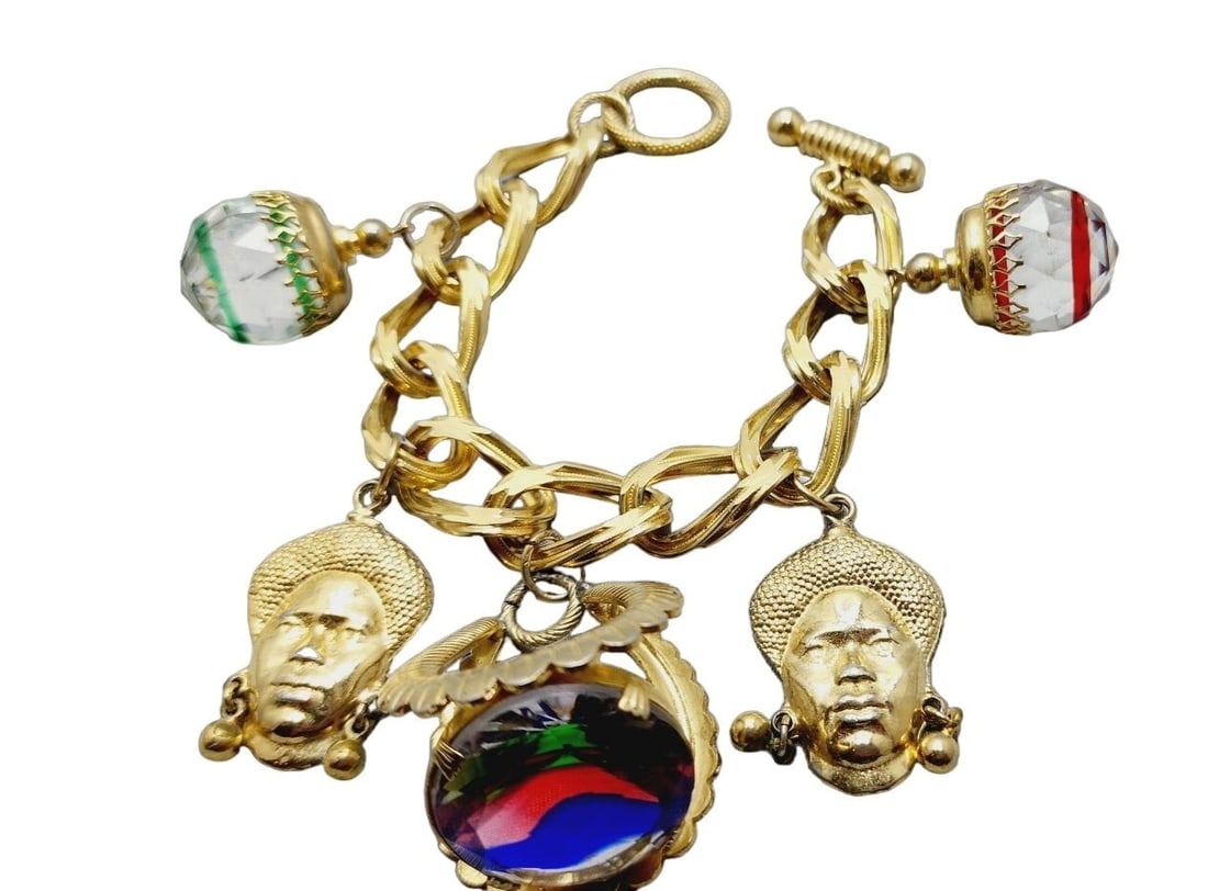 Vintage Rainbow Glass Charm Bracelet (A934): Vintage Rainbow Glass Charm Bracelet (A934) ? Size: 8". Color: Gold, Multicolor. Condition: Very good vintage. Signed: None. Details: Amazing faceted glass.