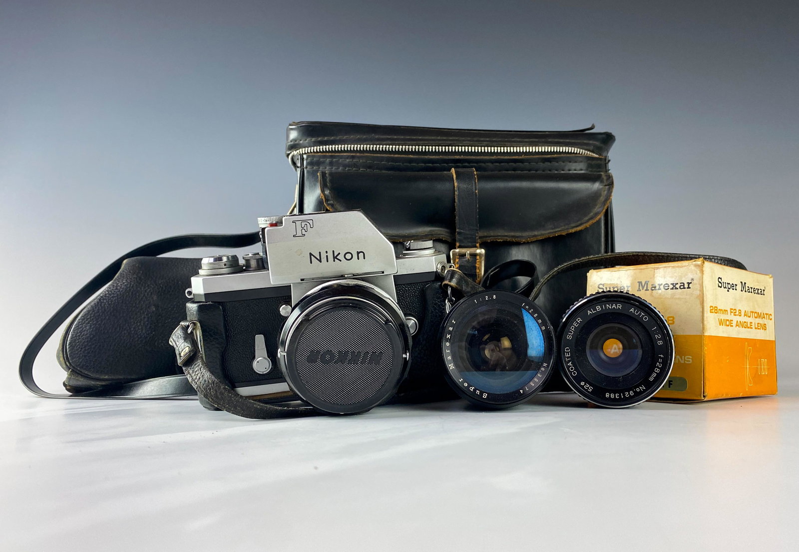 Vintage Nikon F 35mm Camera w Kogaku Nikkor-S Lens (1 of 9)