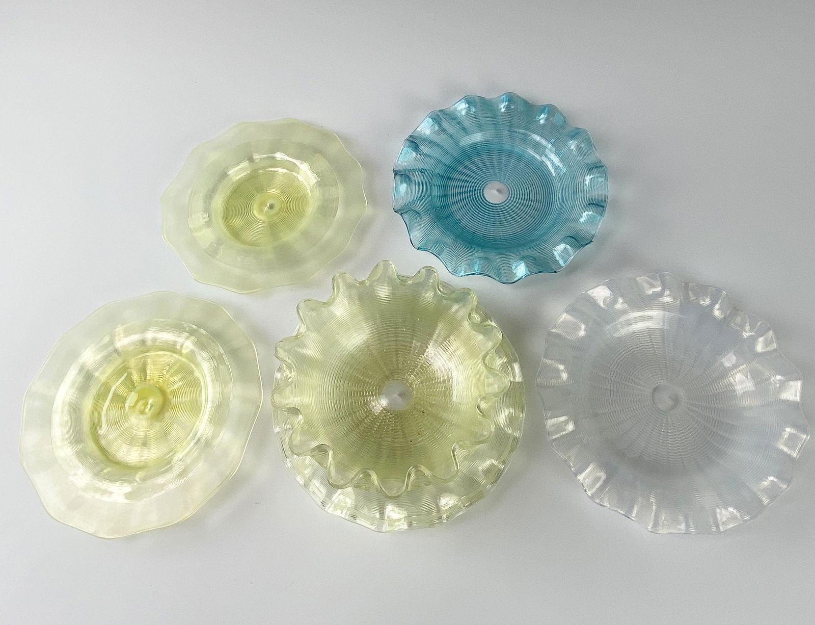 Boston Sandwich 19thC Threaded Glass Bowl & Plates (1 of 6)