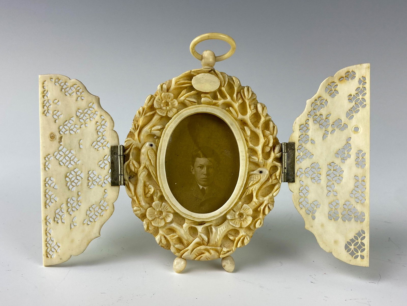 Victorian Antique Pierced Celluloid Picture Frame (1 of 6)