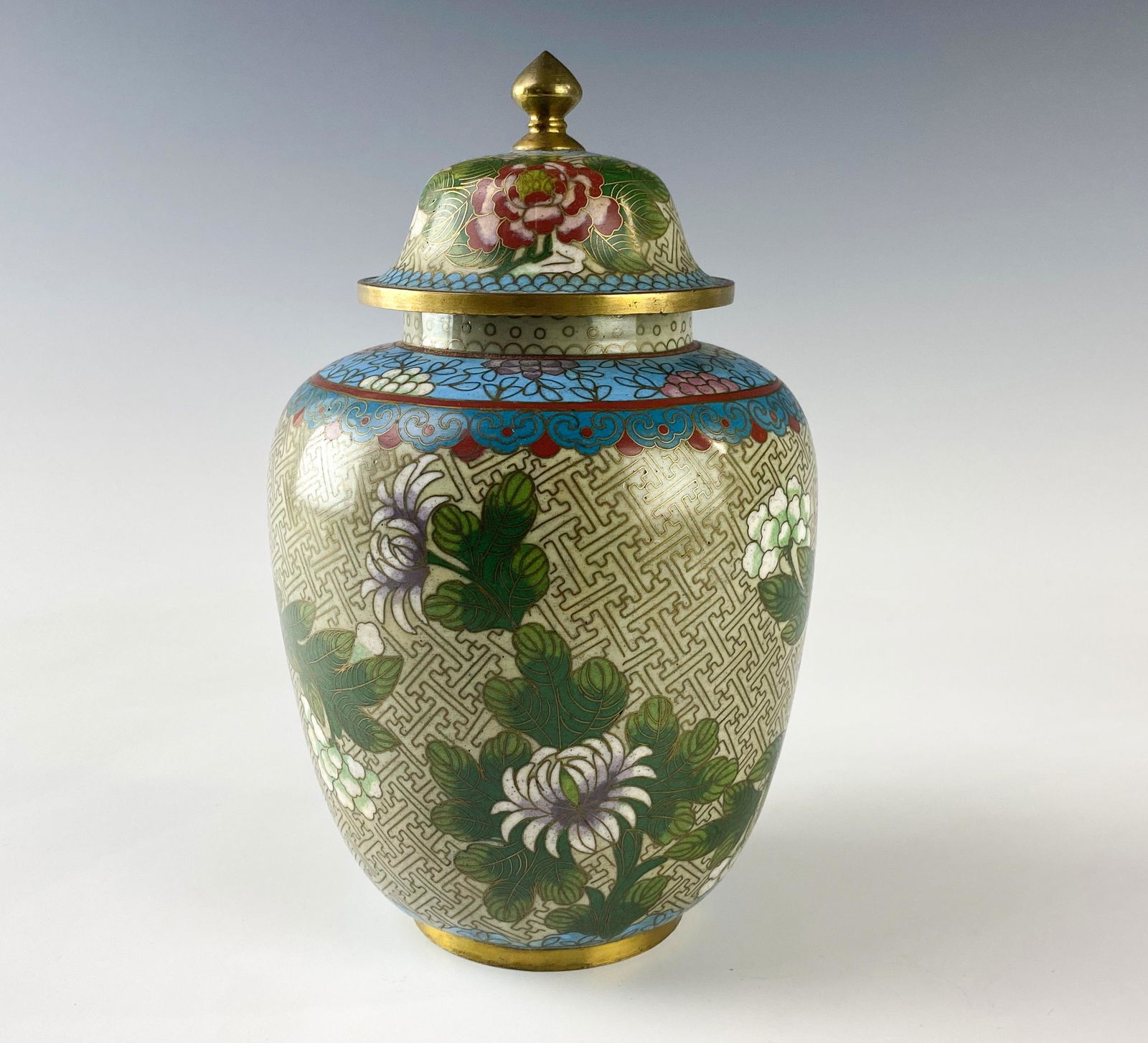 Chinese 9" Cloisonne Enamel Lotus Ginger Jar w Lid (1 of 7)
