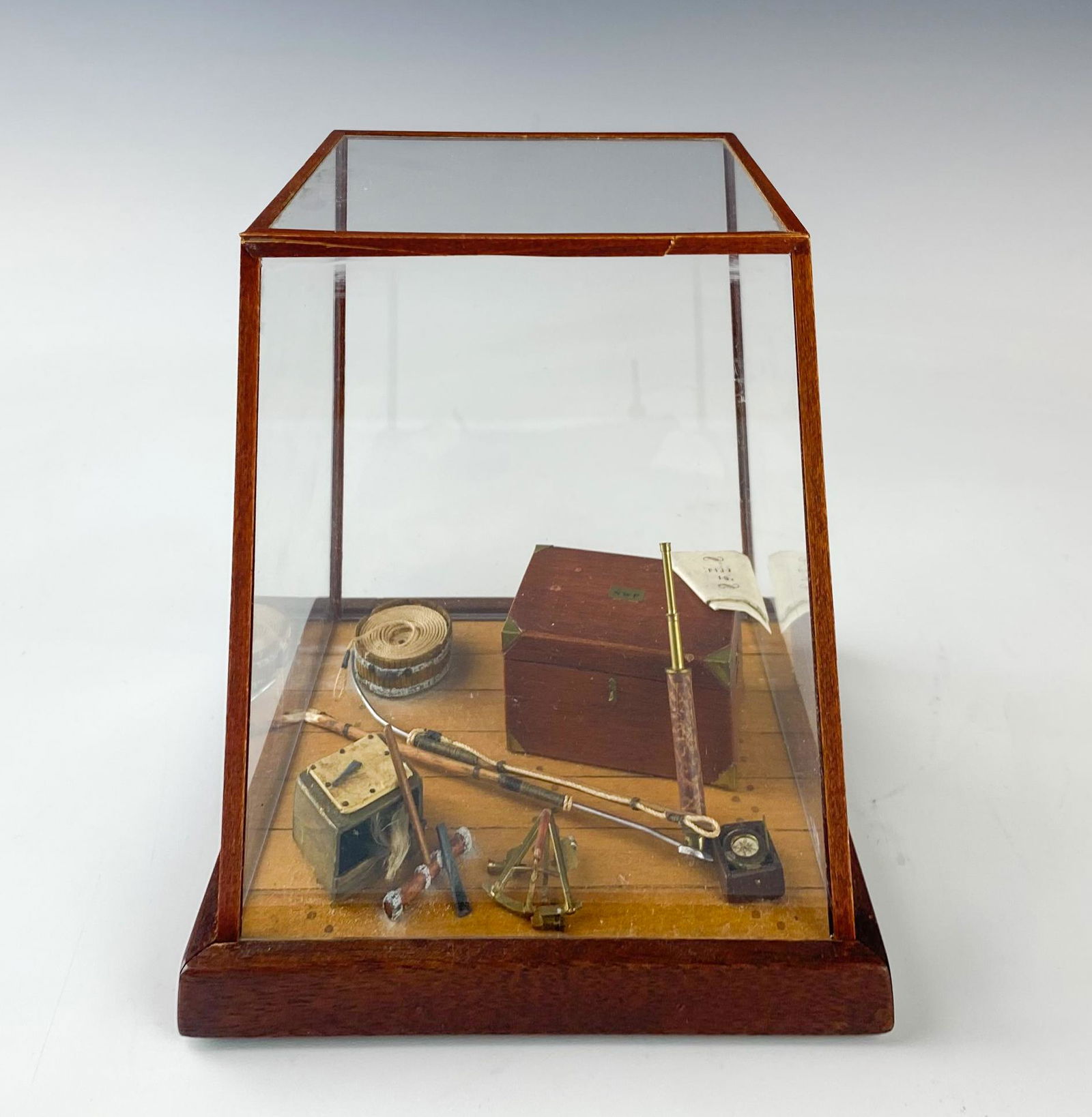 Fishing Rods Compass Chest Marine Nautical Diorama (1 of 12)