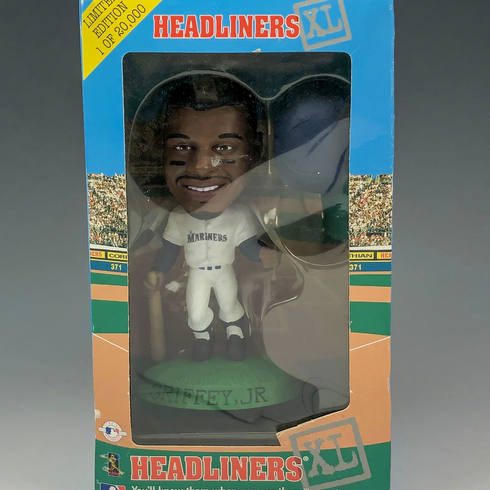 Ken Griffey Jr Headliners XL LE Figurine w/ Box (1 of 6)