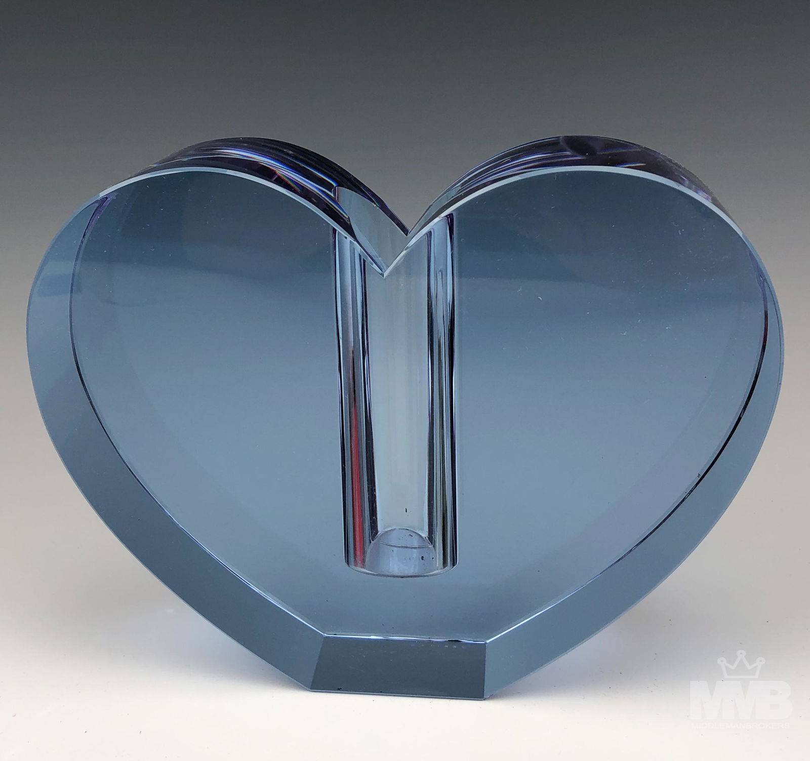 Veritas Alexandrite Crystal Heart Flower Bud Vase (1 of 4)