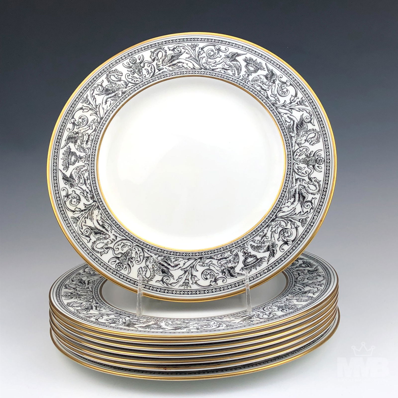 8 Wedgwood Florentine Black Dragon Dinner Plates (1 of 5)