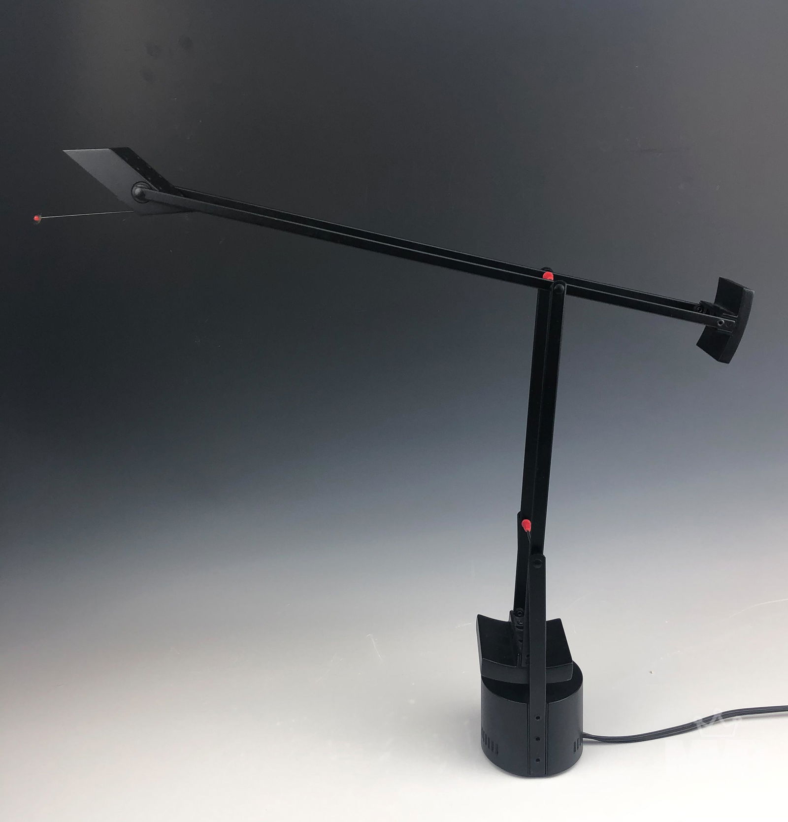 Richard Sapper by Artemide Tizio Table Desk Lamp (1 of 6)
