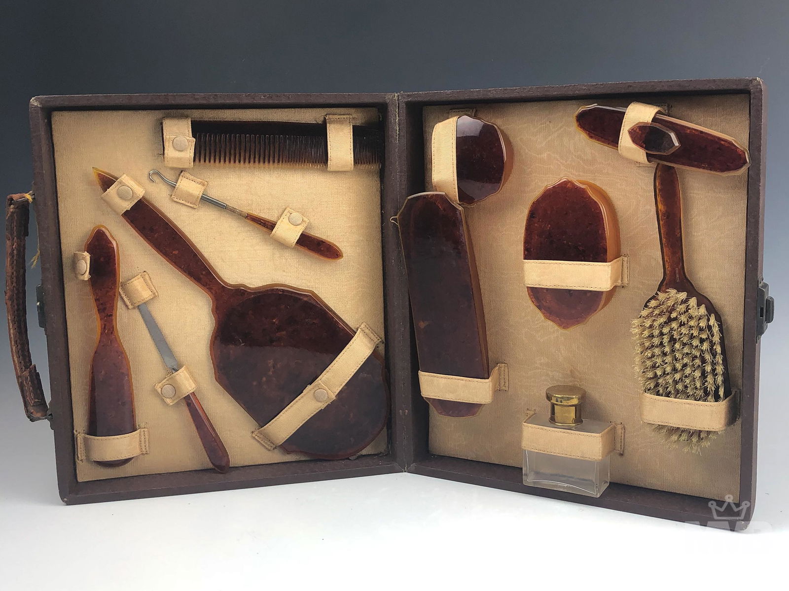 11 Pc Vintage Celluloid Travel Grooming Vanity Set (1 of 4)