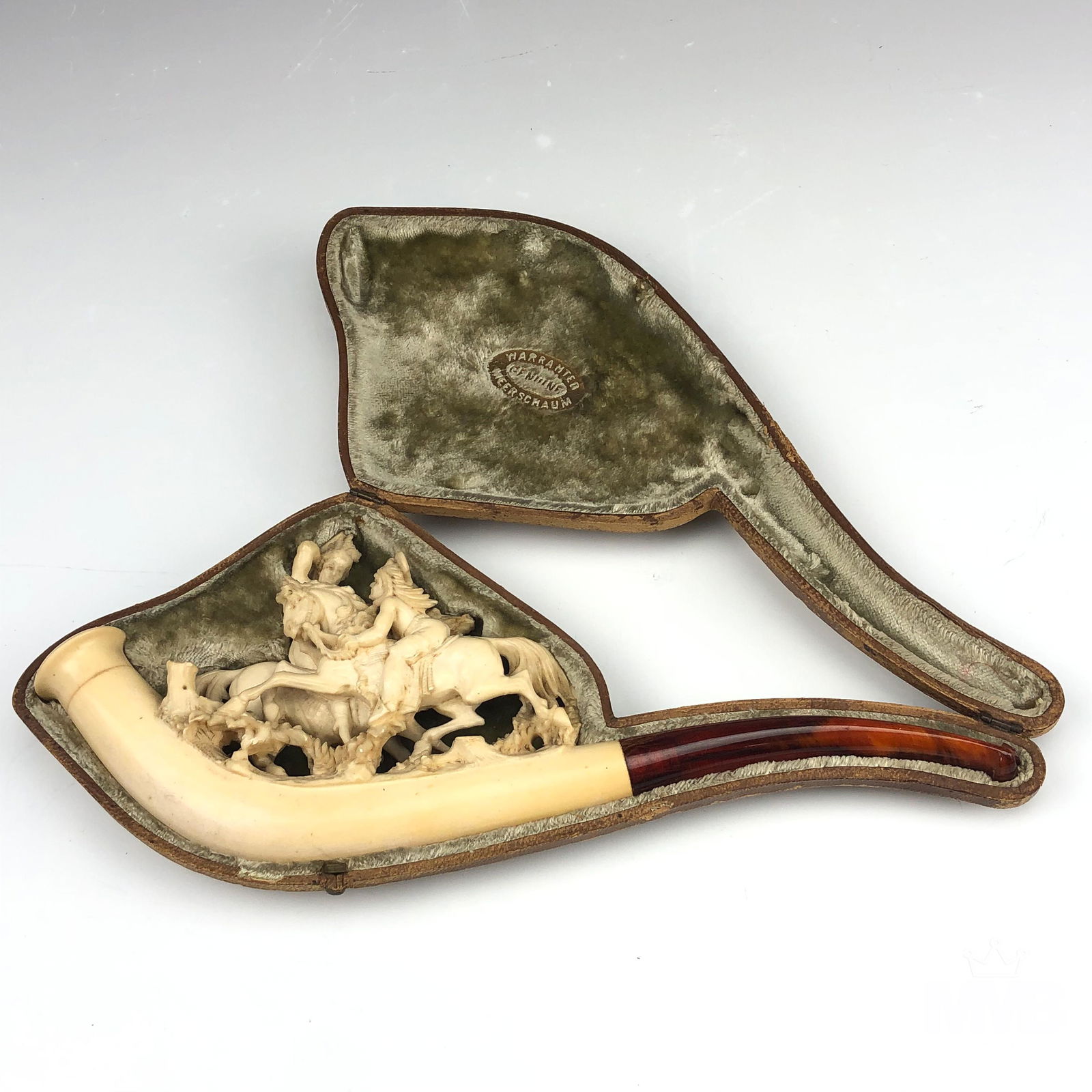 Meerschaum American Indian Horseback Pipe & Case (1 of 7)