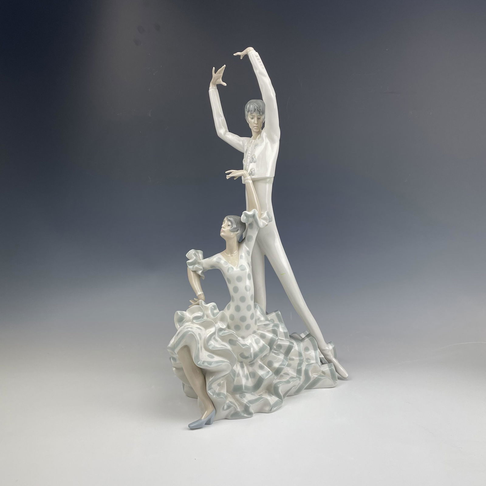 LLADRO Spain Flamenco Dancers Porcelain Figurine (1 of 5)