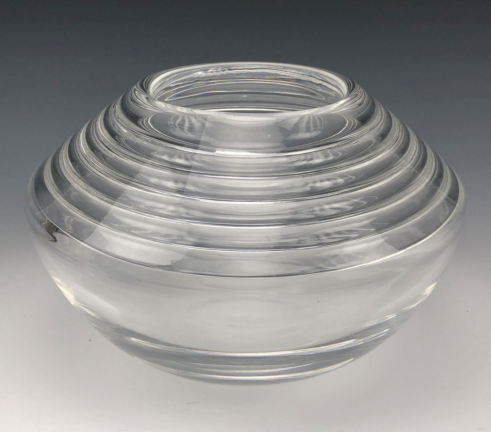 Steuben Crystal Momentum Hand Blown Art Glass Bowl (1 of 5)