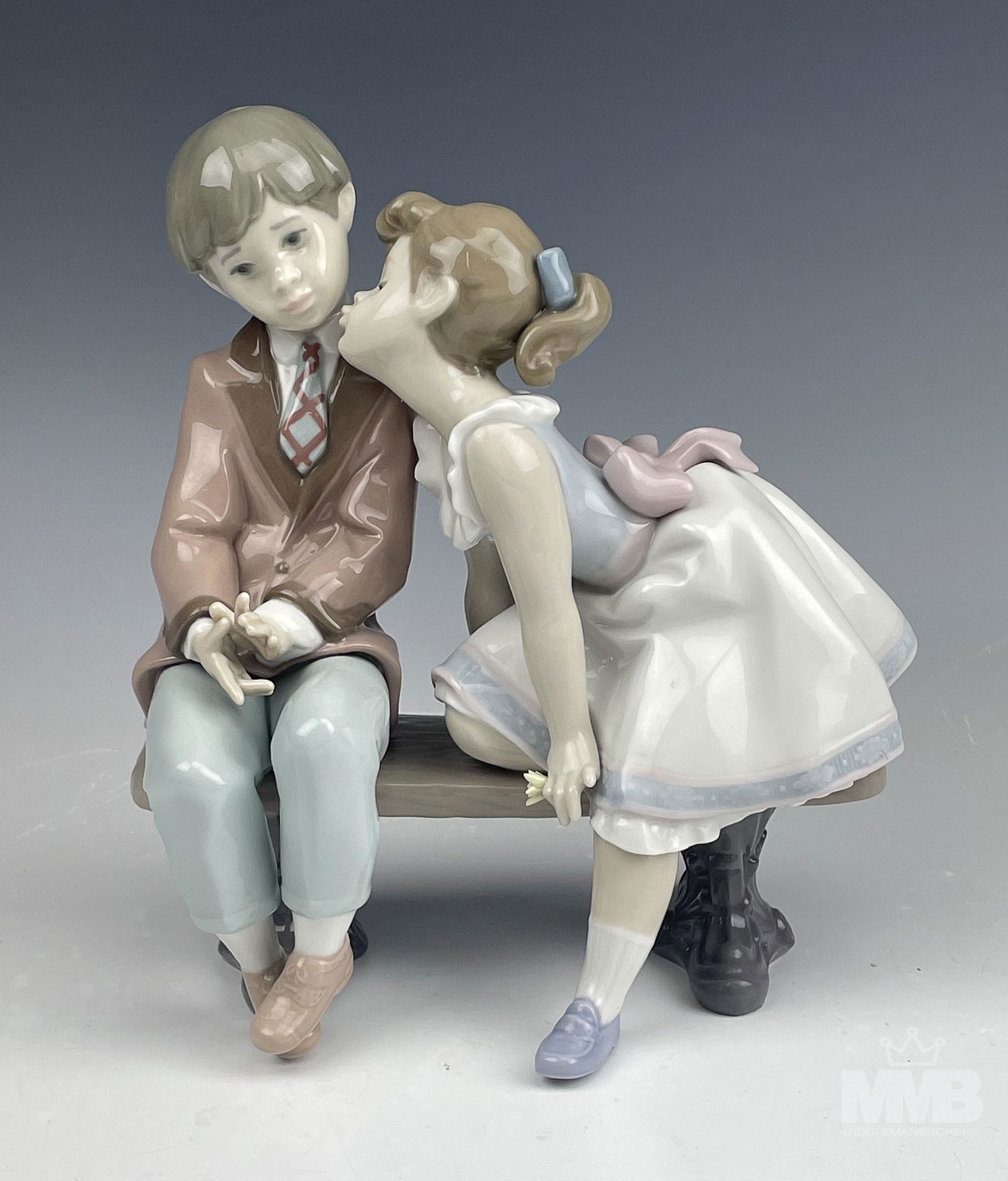 Lladro Ten & Growing 7635 Girl Kisses Boy Figurine (1 of 6)