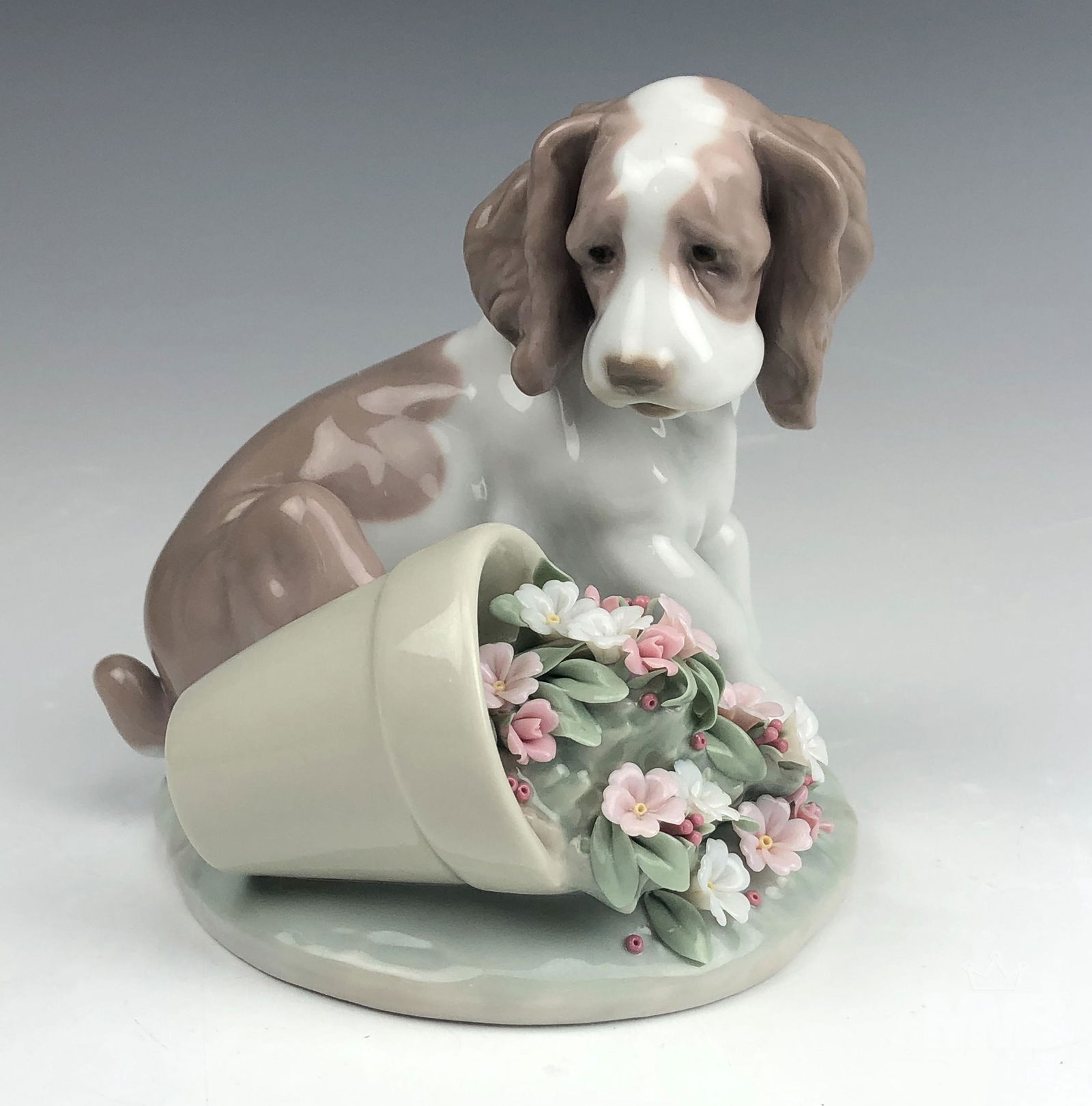 Lladro It Wasn't Me #7672 Dog Flower Pot Figurine (1 of 5)