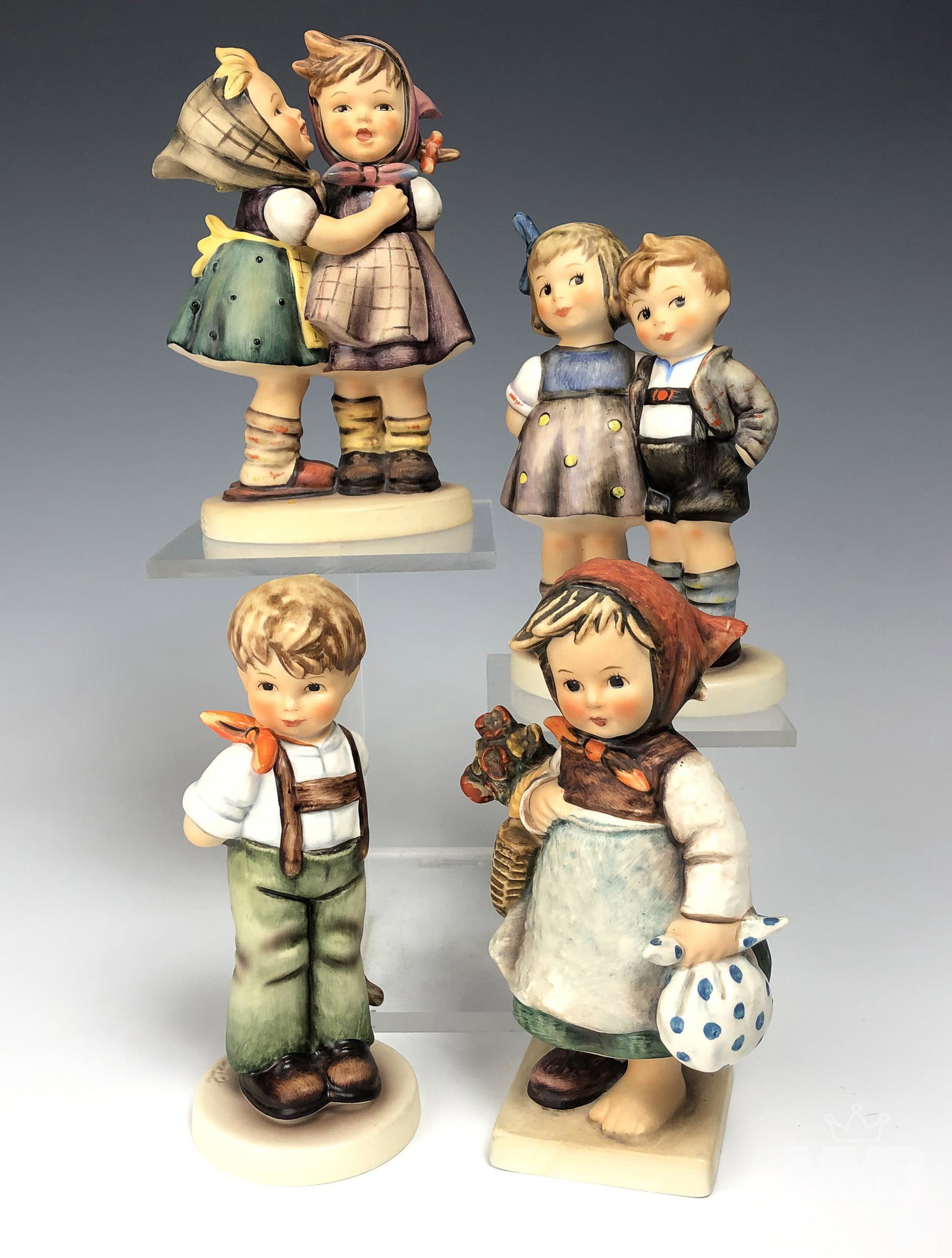 Estate Collection 4 Hummel German Ceramic Figurine (1 of 9)