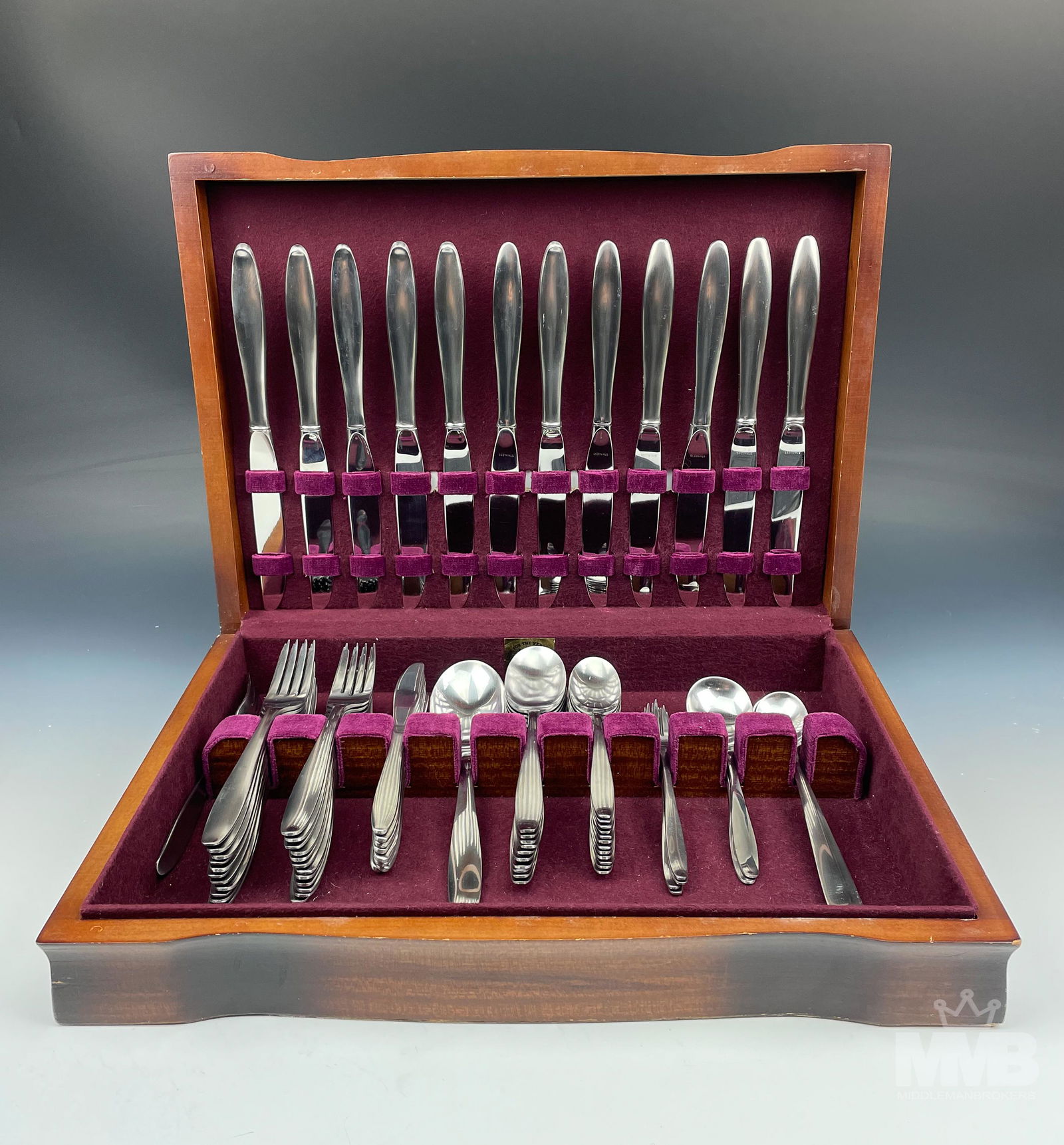 76pc Gorham Stegor Stainless "Pace" 1953 Flatware (1 of 10)