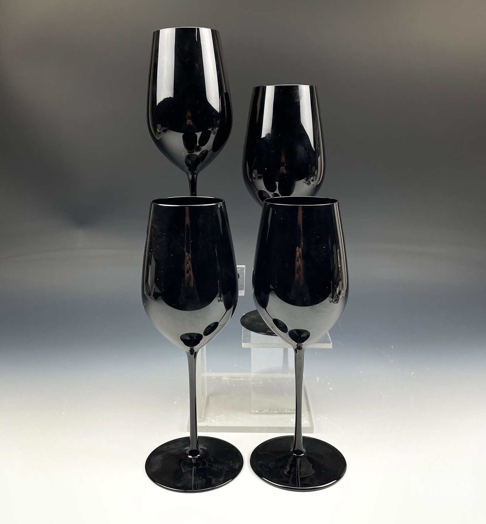 4 Mystery Maker Black Glass Barware Wine Goblets: Set 4 black glass bar barware wine drinking goblets. Bowls with an elongated tapered form over a thin slender stem over spreading circular base. Smooth high mirror polished finish to all 4. Good condi