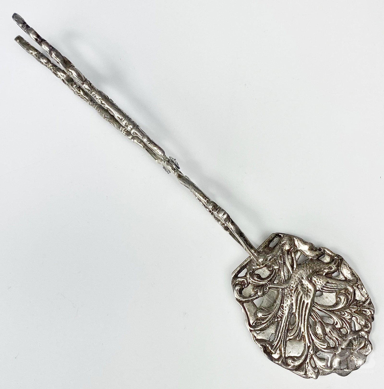 Sterling Silver Pierced Bird Floral Serving Tongs: Features hand crafted sterling silver 925 sandwich, salad, lemon wedge serving tongs. Graced with a pierced bird and floral motif to the bowl areas, the handles with scroll patterns. Warm original age