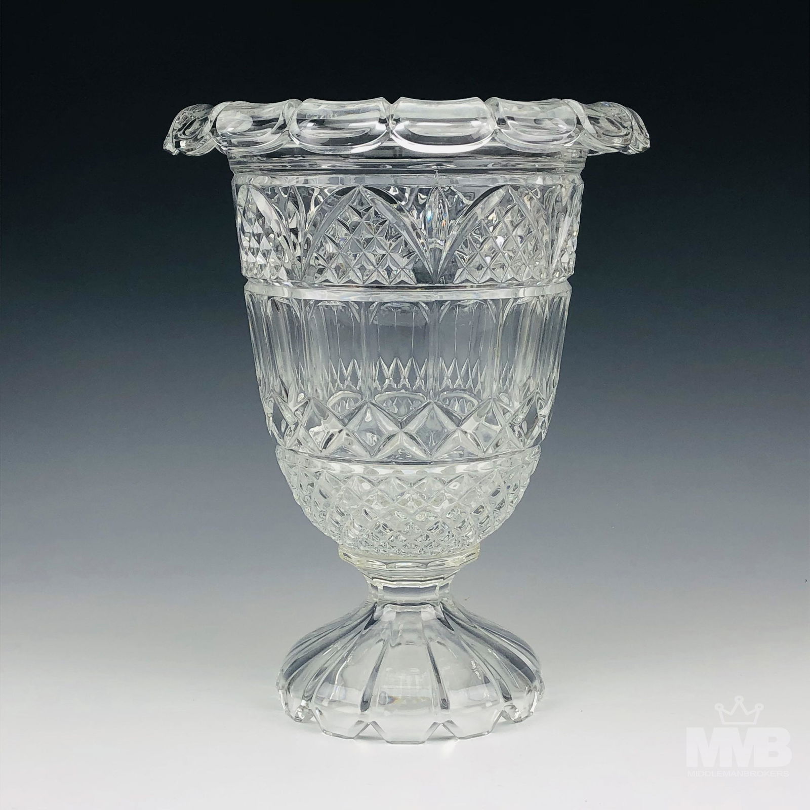 Crystal Glass Centerpiece Shelf Mantle Flower Vase (1 of 5)