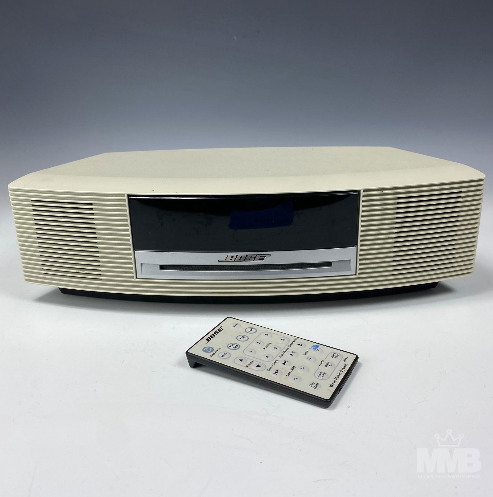 Bose Wave Music System AM/FM CD Radio AWRCC2 WHITE (0040) on Jan 12, 2022 MiddleManBrokers
