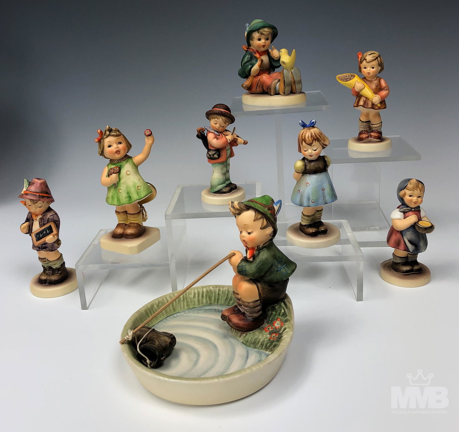 Estate Collection 8 Hummel German Ceramic Figurine (1 of 18)