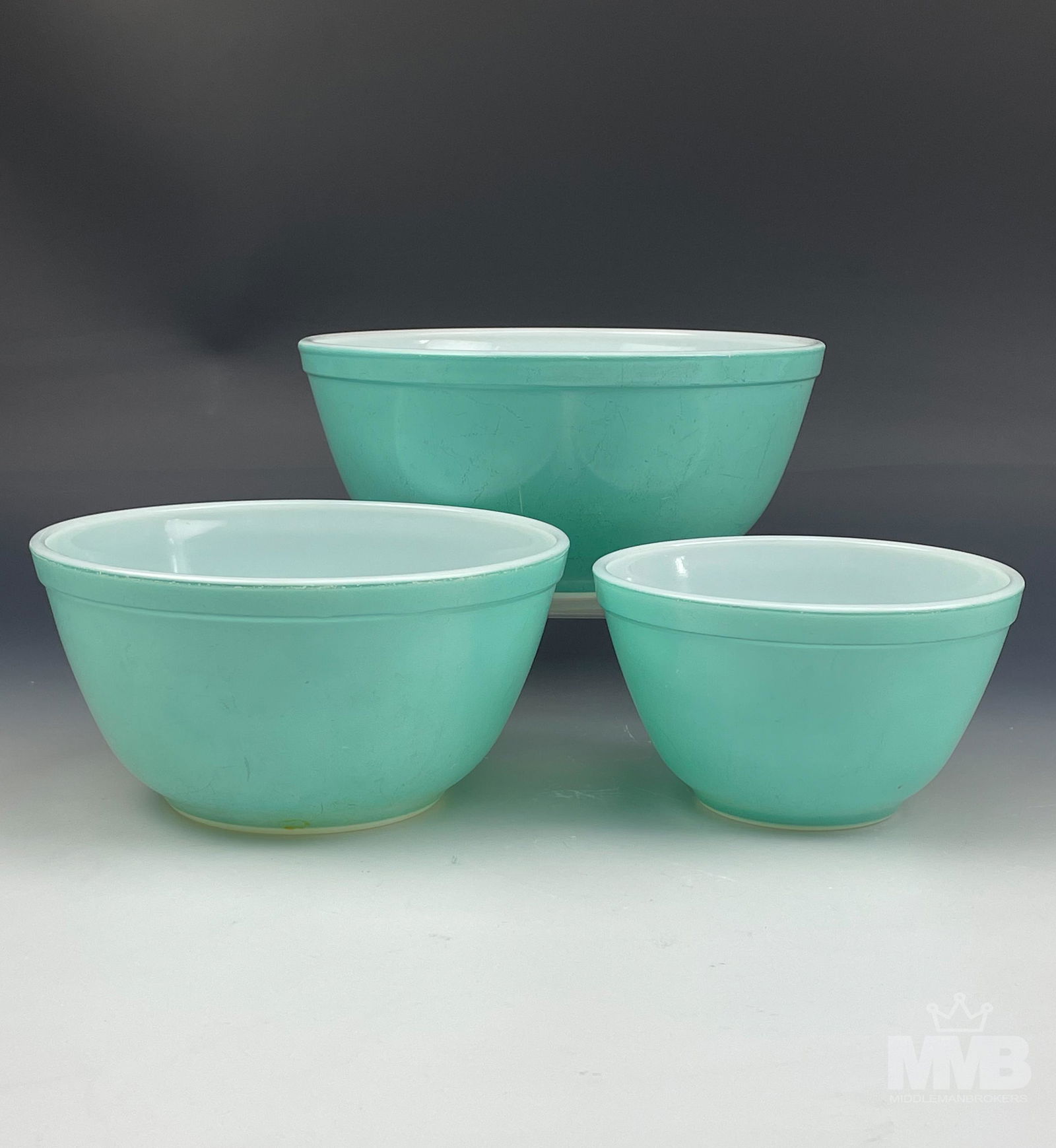 PYREX Glass Turquoise Batter Mixing Bowls Set of 3 (1 of 6)