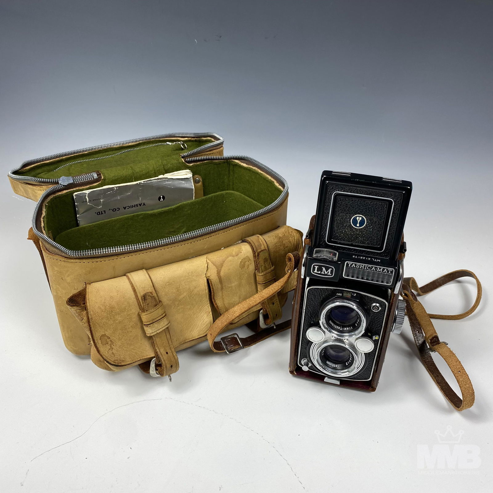 Yashica Mat-LM Yashinon Copal MXV Vintage Camera (1 of 10)