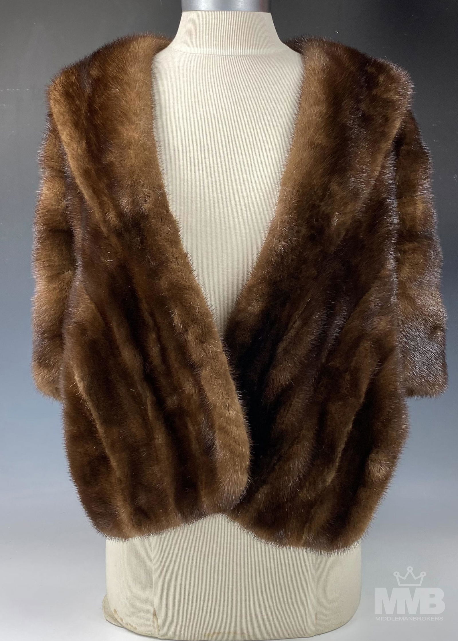 RH Sterns Ladies Shoulders Mink Fur Shawl Wrap (1 of 5)