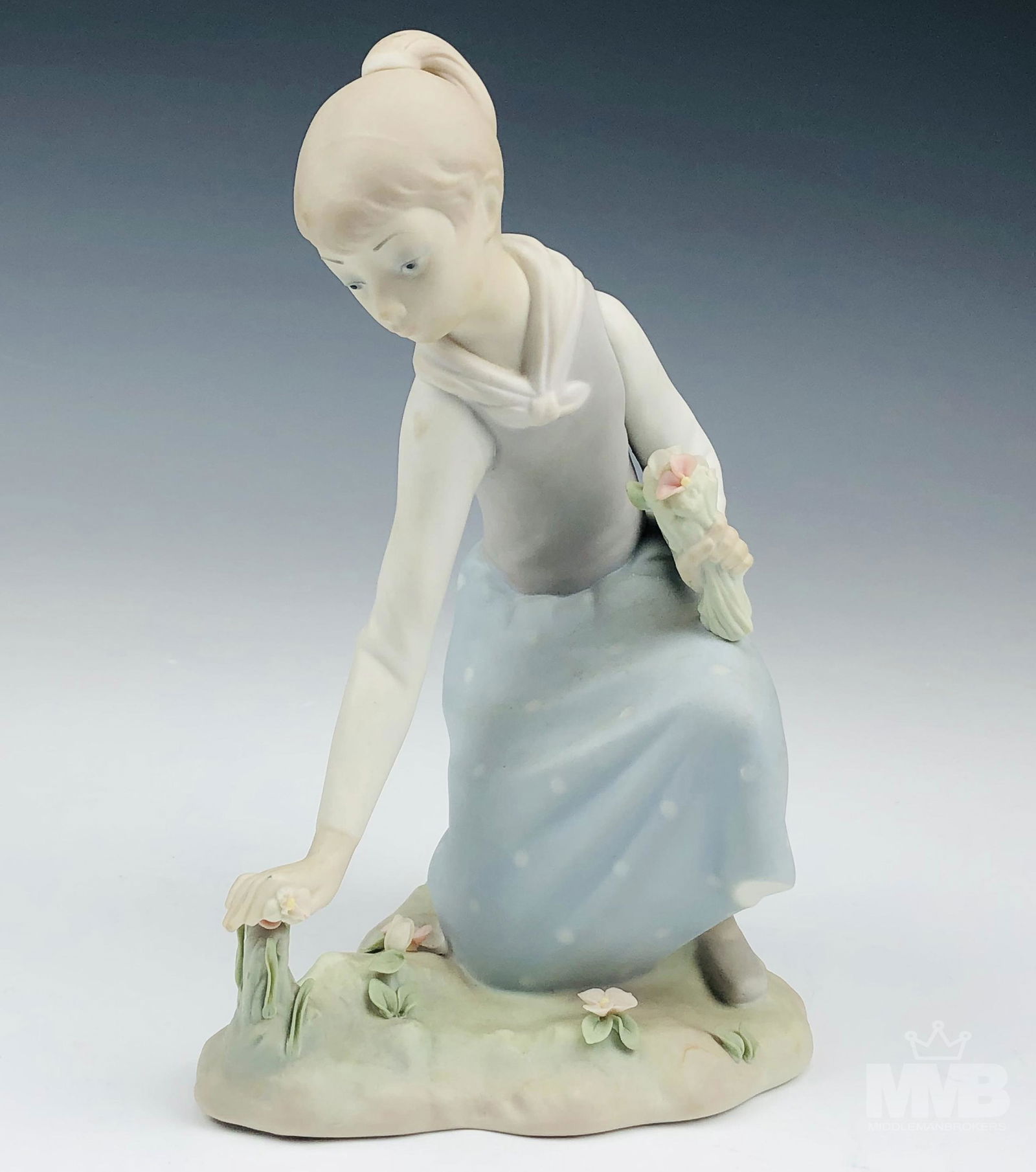 Lladro Spain Porcelain Girl w/ Flowers Figurine (1 of 7)