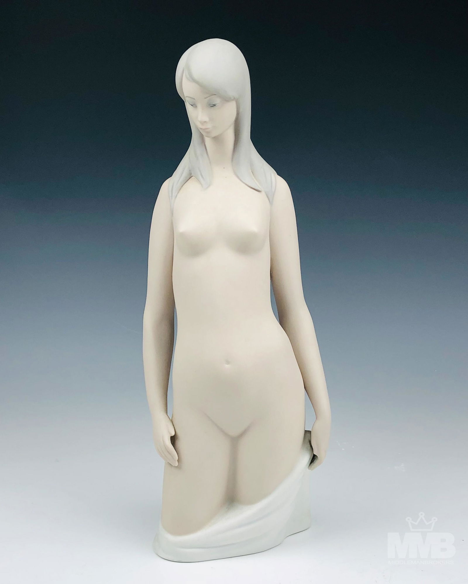 Lladro Spanish Porcelain Torso in White Figurine (1 of 4)