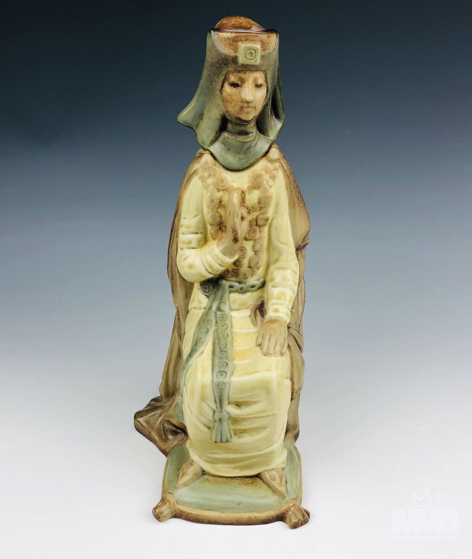 Lladro Gothic Queen 2003 Signed Porcelain Figurine (1 of 3)