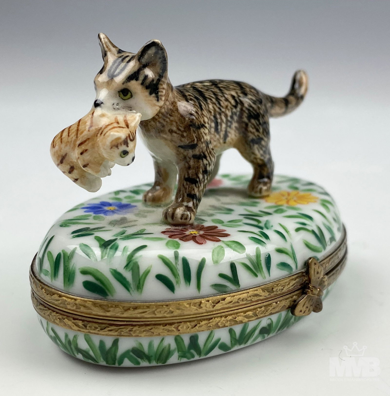 Limoges Mother Cat w/ Kitten Porcelain Trinket Box (1 of 5)