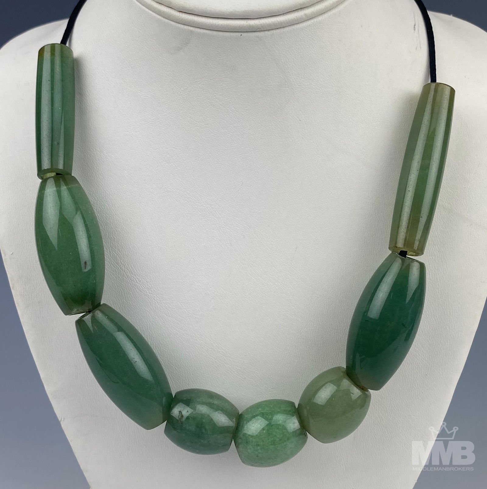 Pre Columbian Style Green Jade Beaded Necklace (1 of 2)