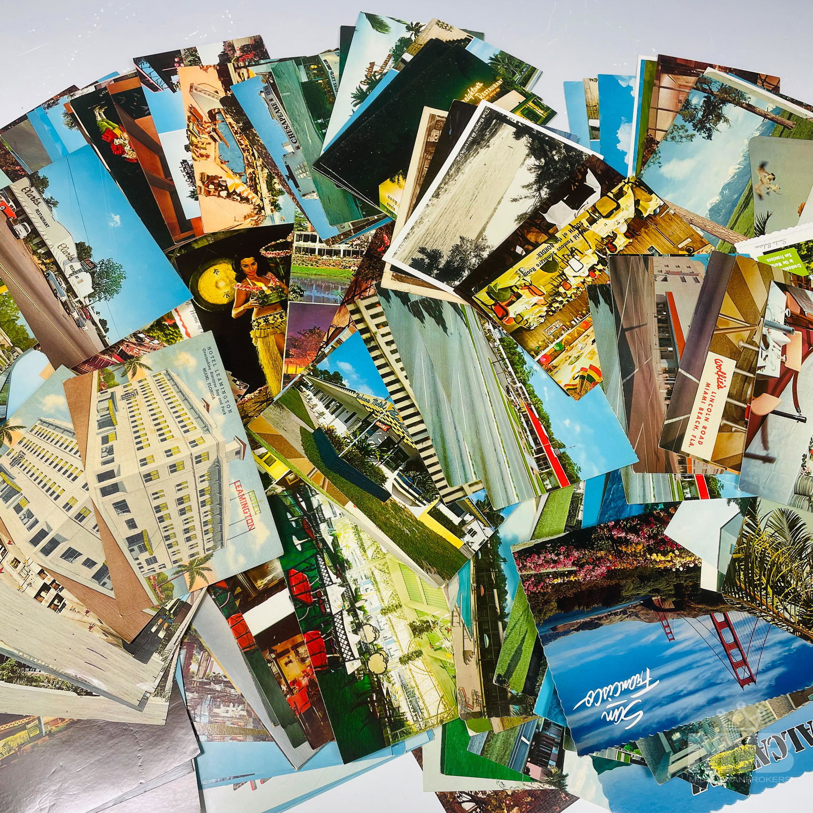 176 Estate Lot Vintage Assorted Novelty Postcards (1 of 6)