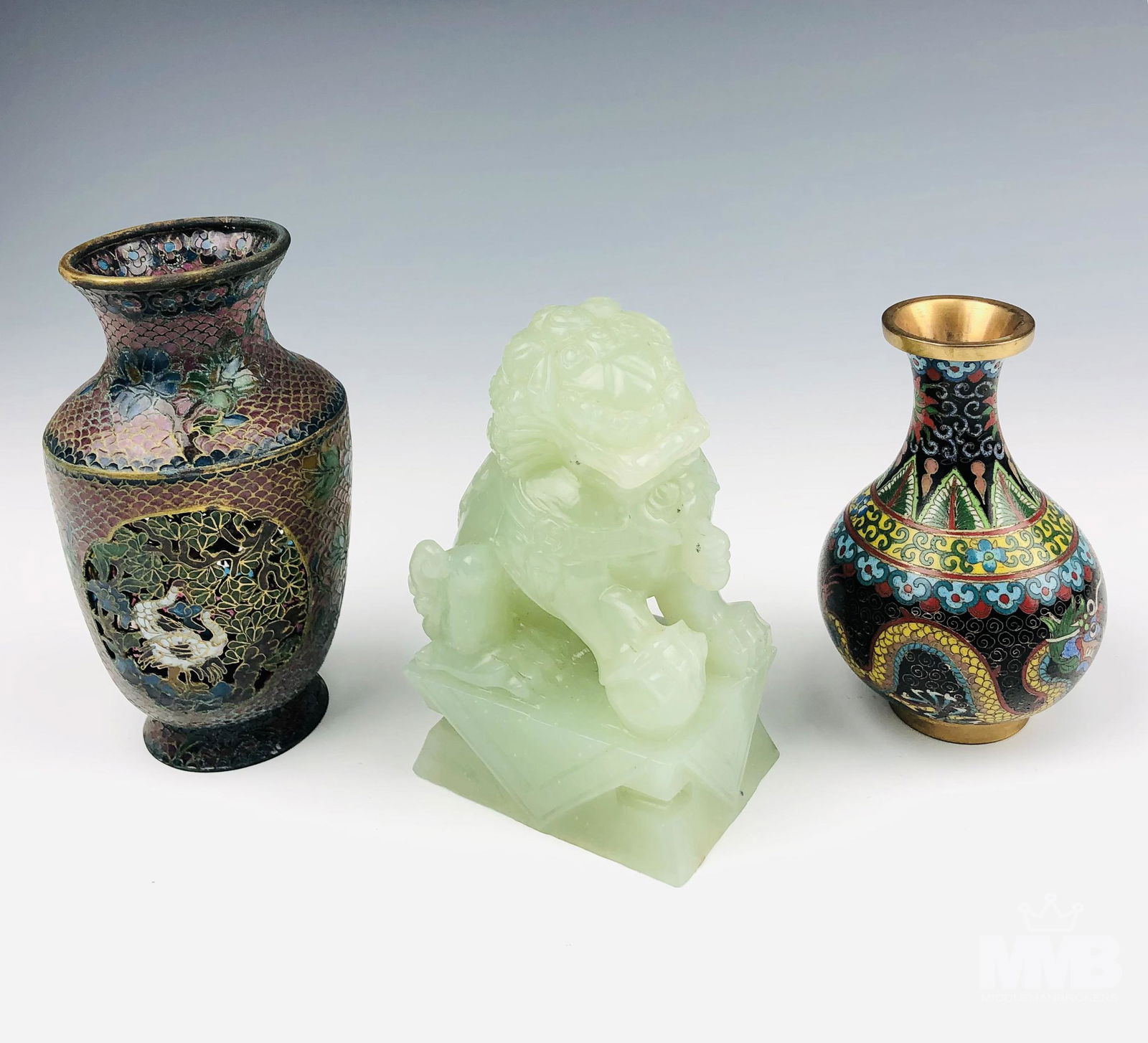 Chinese Export Jade Foo Dog Sculpture & 2 Vases (1 of 4)