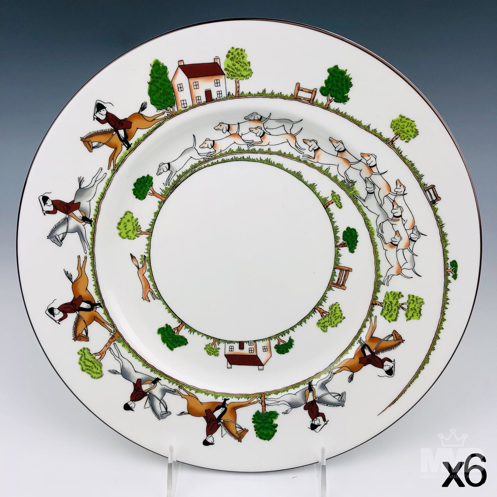 6 Wedgwood Hunting Scenes Bone China Dinner Plates: Each of these English bone china dinner plates modeled in the Hunting Scene by Wedgwood. Production years : 1991 - 2010. Feature men on horseback, trees, houses and dogs chasing down a fox. Black trim