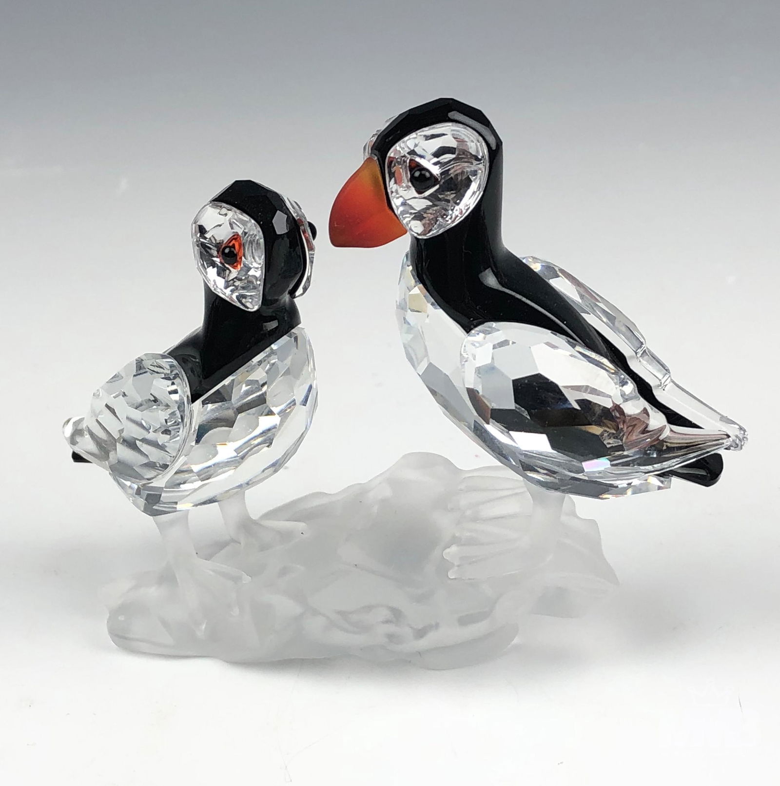 Swarovski Austrian Crystal Puffins #7621 Figurine (1 of 4)