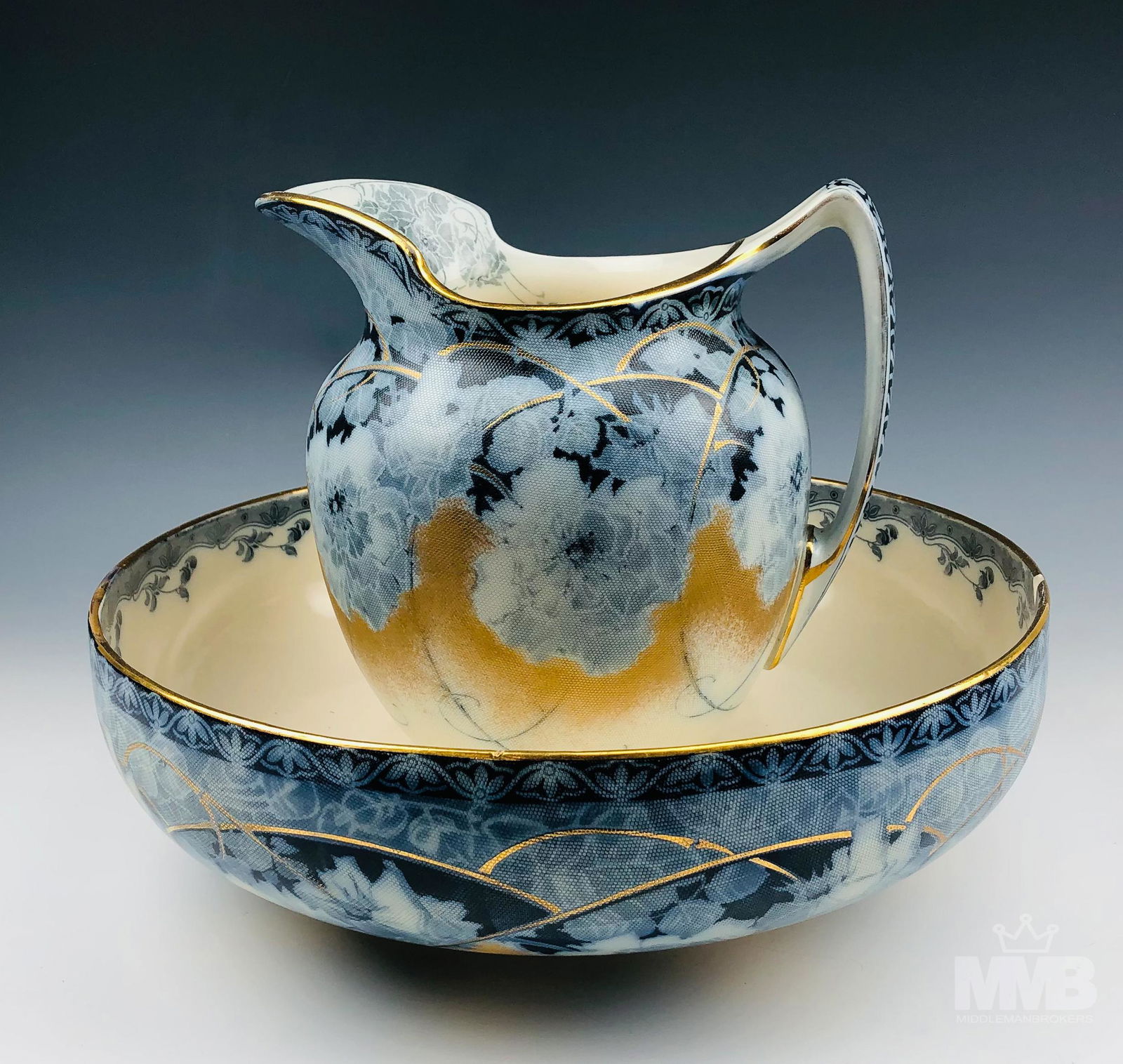 Royal Doulton Briar Rose Pitcher Jug & Wash Basin (1 of 8)