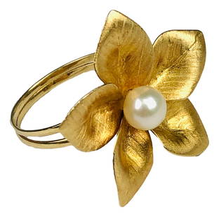 OT Turkey 14K Gold Ring SW Cultured Pearl Size 10: Design features a 5 petal flower with a saltwater cultured akoya pearl in the center. Open tapered shoulders. Ring size 10. Pearl measures 5mm. Signed : stamped OT 14K Turkey. Total weight : 4.3