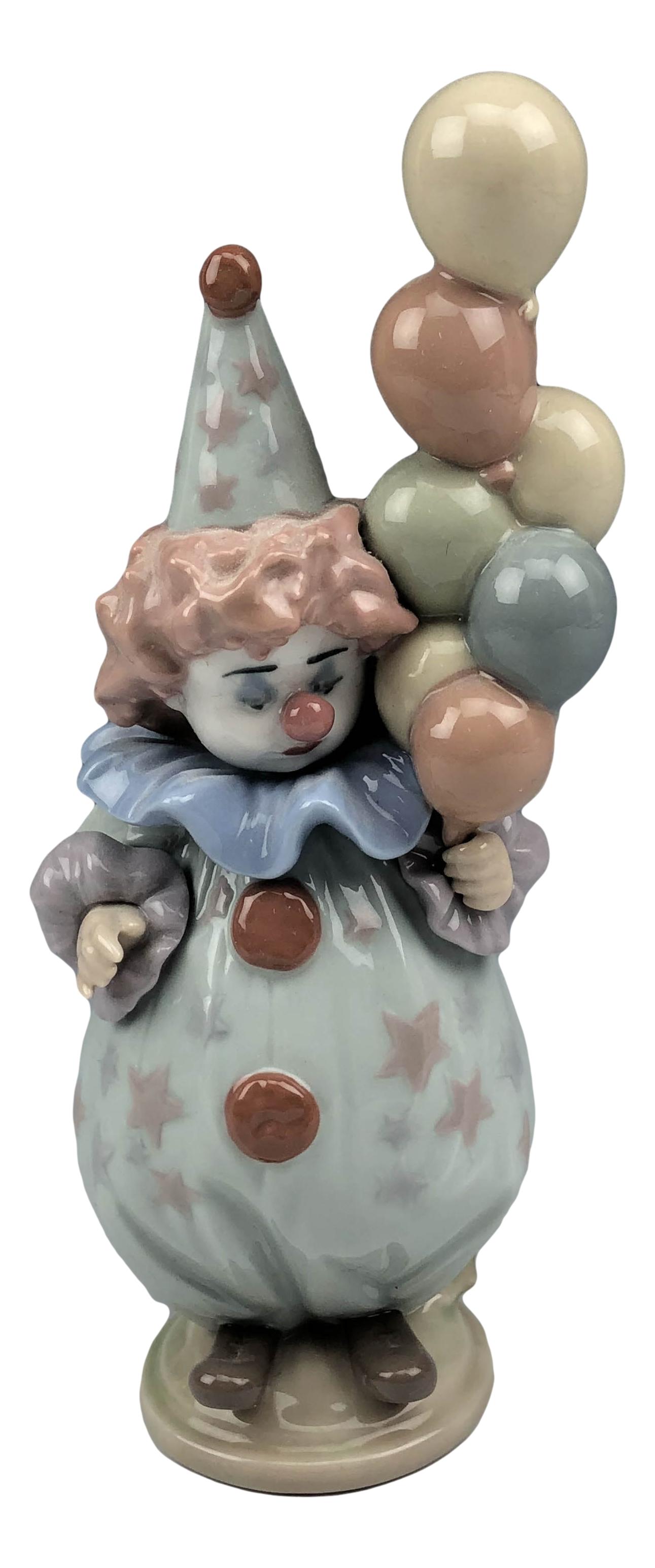 Lladro Littlest Clown #5811 Porcelain Boy Figurine (1 of 4)