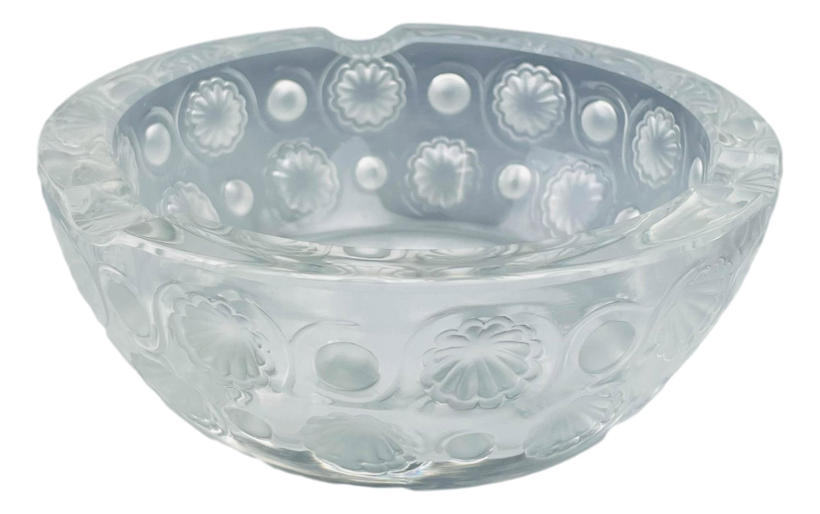 Lalique French Crystal Napsbury Glass Ashtray Bowl: Lalique French frosted crystal clear art glass cigarette cigar ashtray bowl. Modeled in the Napsbury pattern introduced in 1976. Features recessed frosted daisy flower and dots around. 3 prominent cig