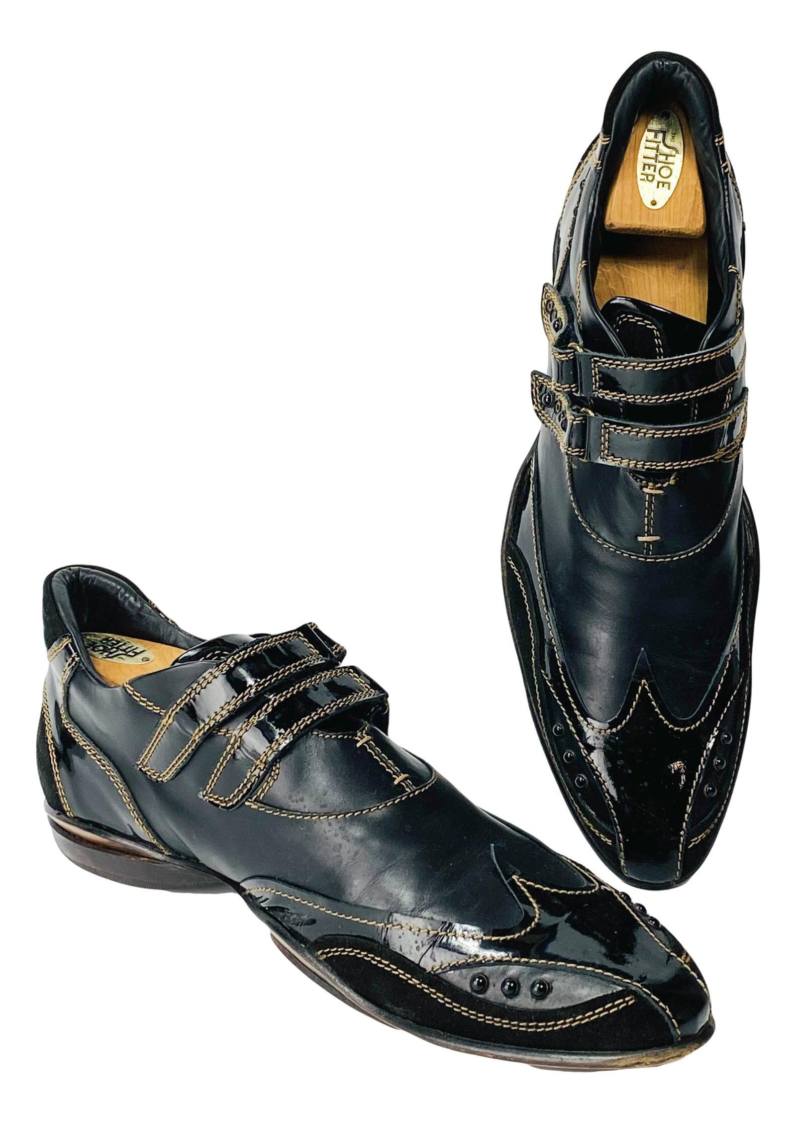 Vero Cuoio Italian Damy Leather Men Dress Shoe: Vero Cuoio Italian men's dress shoe. Crafted of leather featuring dual velcro straps. Italian size 43. Condition: Good pre-owned condition with wear. Having stud losses on velcro straps. Estate fresh 