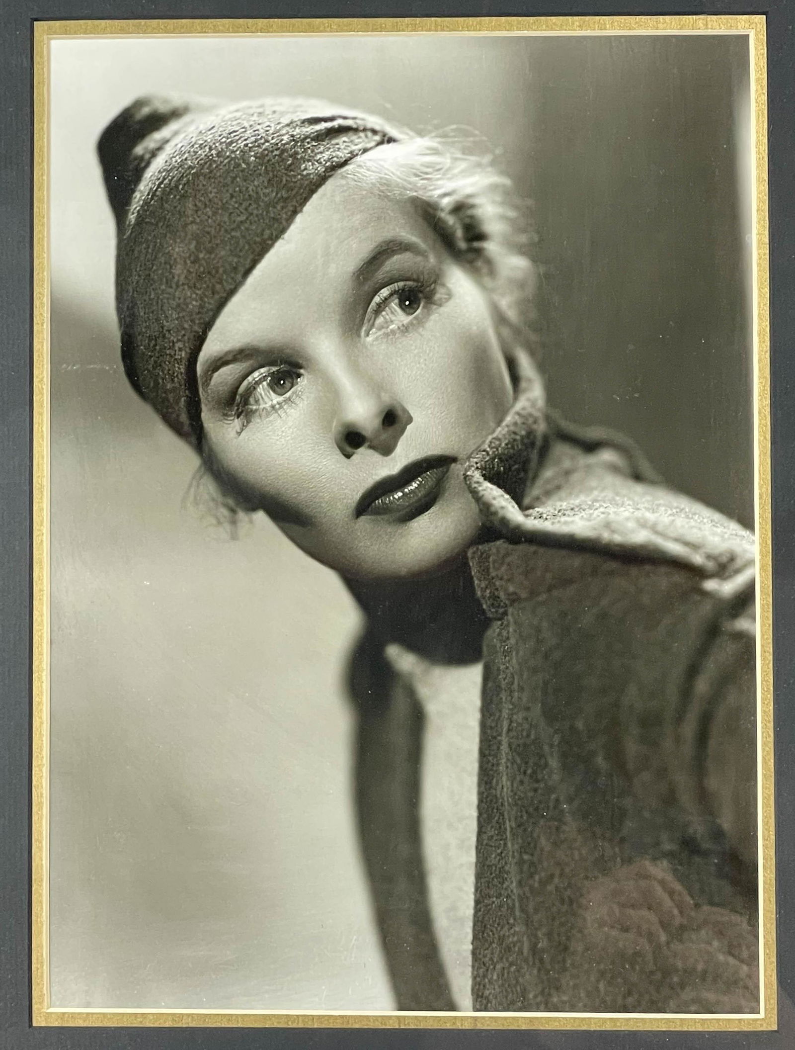 Katharine Hepburn (1907-2003 ) B&W Photo Signed (1 of 4)
