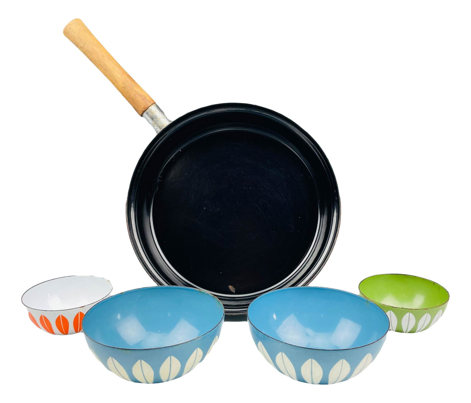 Cathrineholm Norway Mid Century MCM Enamelware x 5: Designer : Grete Prytz Kittelsen (Norwegian, 1917 - 2010 ). Goldsmith, Artist and Designer. Most well known Norwegian in the Scandinavian Design movement. Referred to as "The Queen of Scandinavian Des