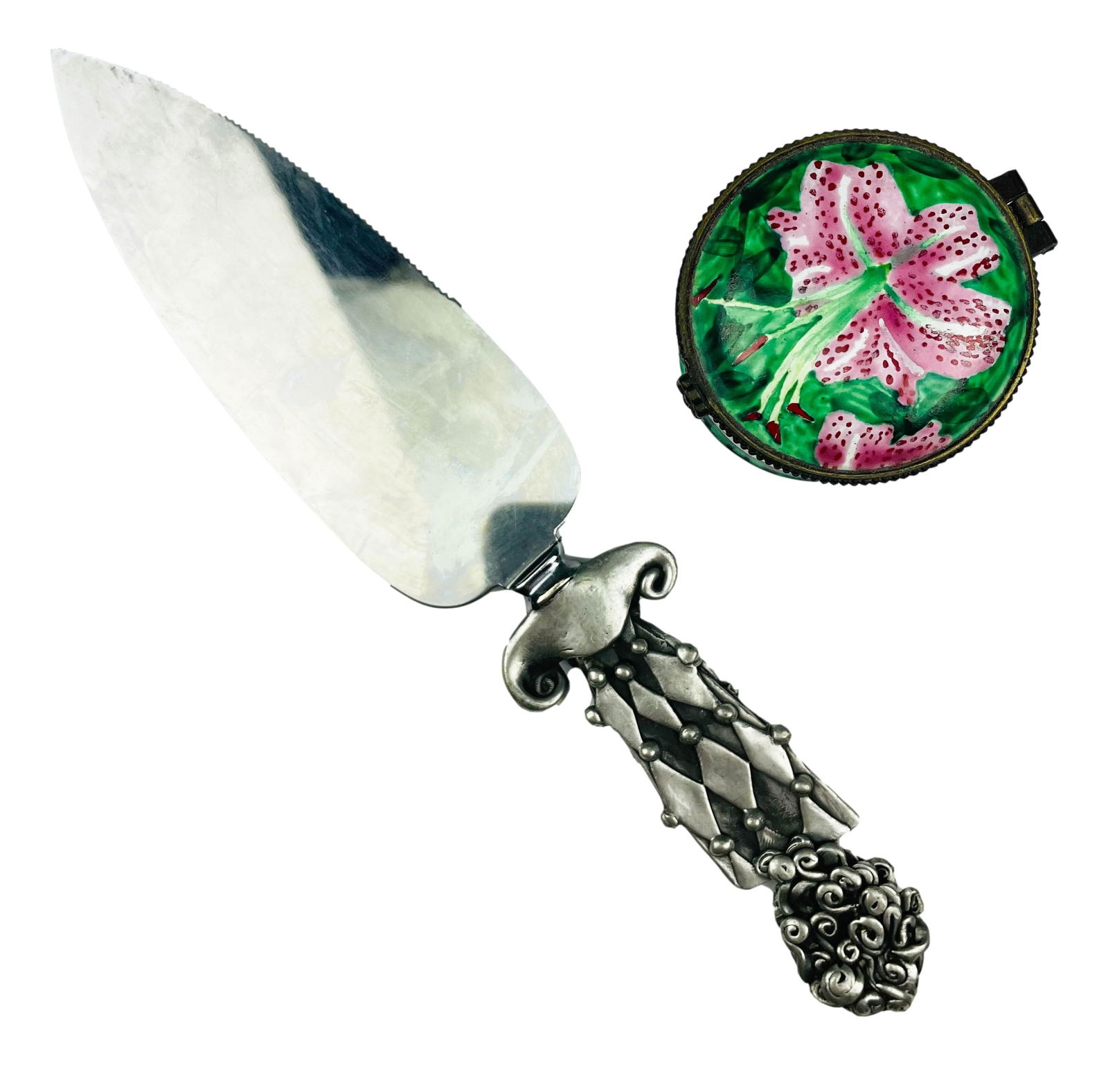 Abode Mode Petwer Cake Pie Server Enamel Stamp Box (1 of 8)