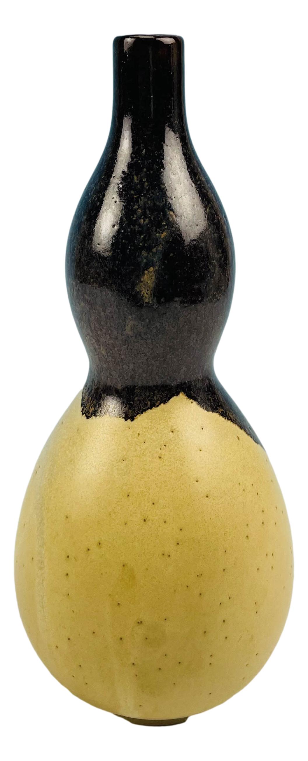 Mikasa Japan Diane Love Double Gourd Pottery Vase (1 of 3)