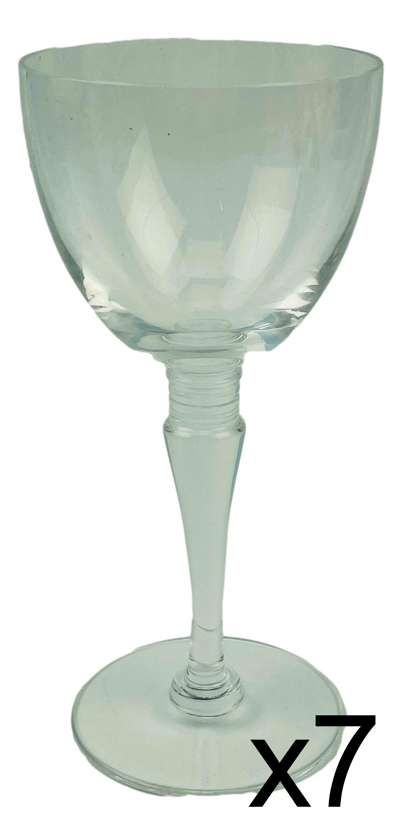 Set St Louis Grand Lieu Clear Water Goblet 7pc LOT: Mouth blown and hand cut glass stemware from Saint Louis, the oldest crystal manufactory in France. Pattern : Grand Lieu Clear". Production Years : 1990 - 2017. Signed ~ stamped with the St. Louis Cry