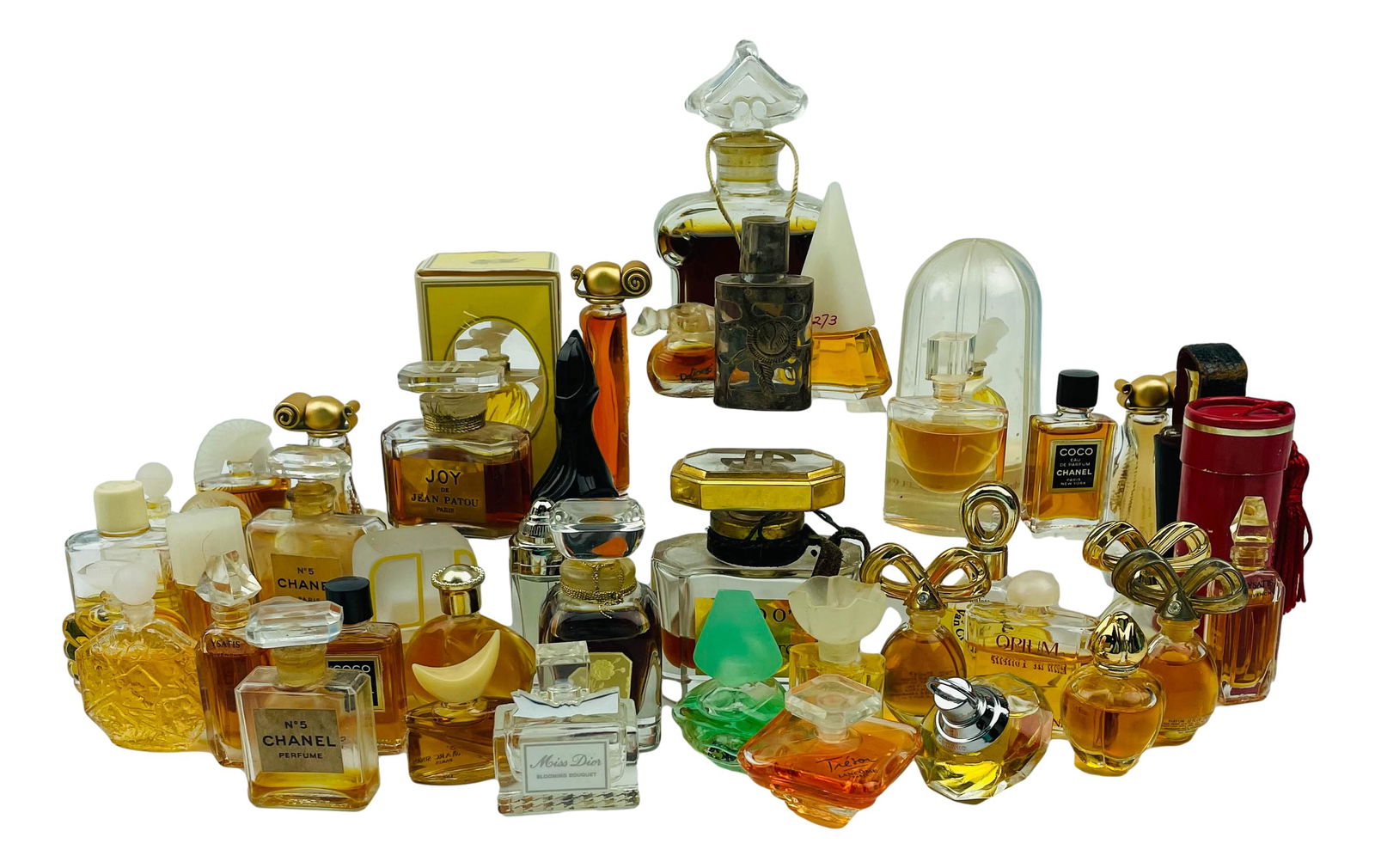 Collection 47 Mini Travel Size Perfume Bottles LOT: Some of the name include Jean Patou, Chanel, Miss Dior, Christian Dior, Gayle Hayman, Valentino, Guerlain, Yves St Laurent, Van Cleef and Arpels, Oscar De La Renta, Organza amongst other. Measure from